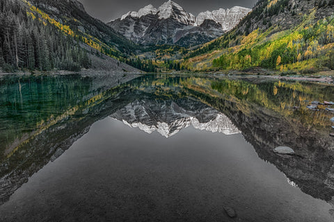 Color with Black and White Maroon Bells